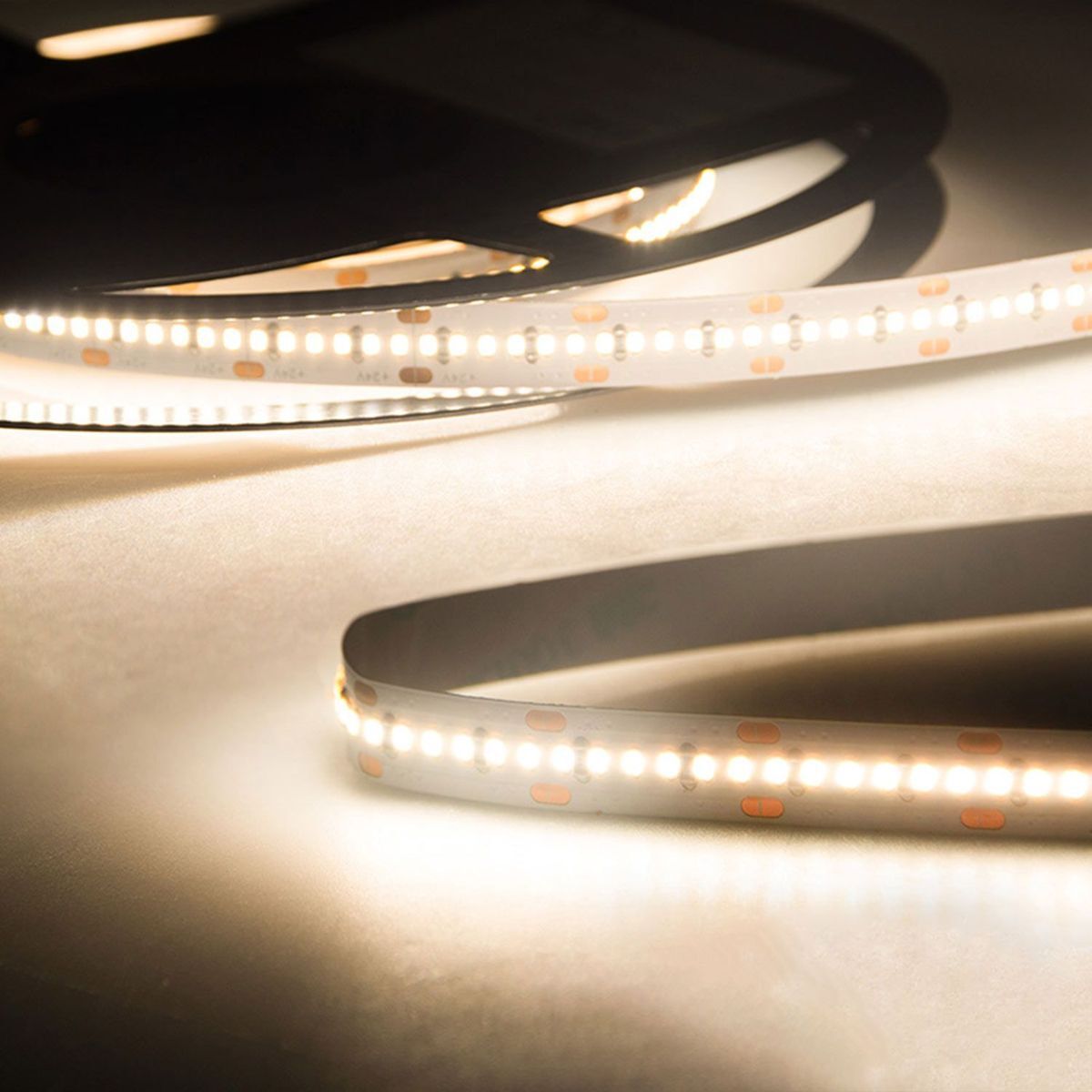 MiniAMP LED Stripe CRI940 steckerfertig 2,5m, 12V, 6W/m, neutralweiß 4000K, Breite 10mm