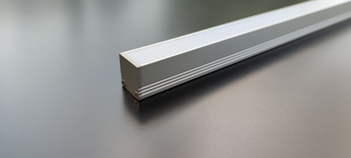 Vollverguss Außenprofil IP69K inkl. RGBW (2700K) LED Strip, IP67, 24V DC, 20W/m