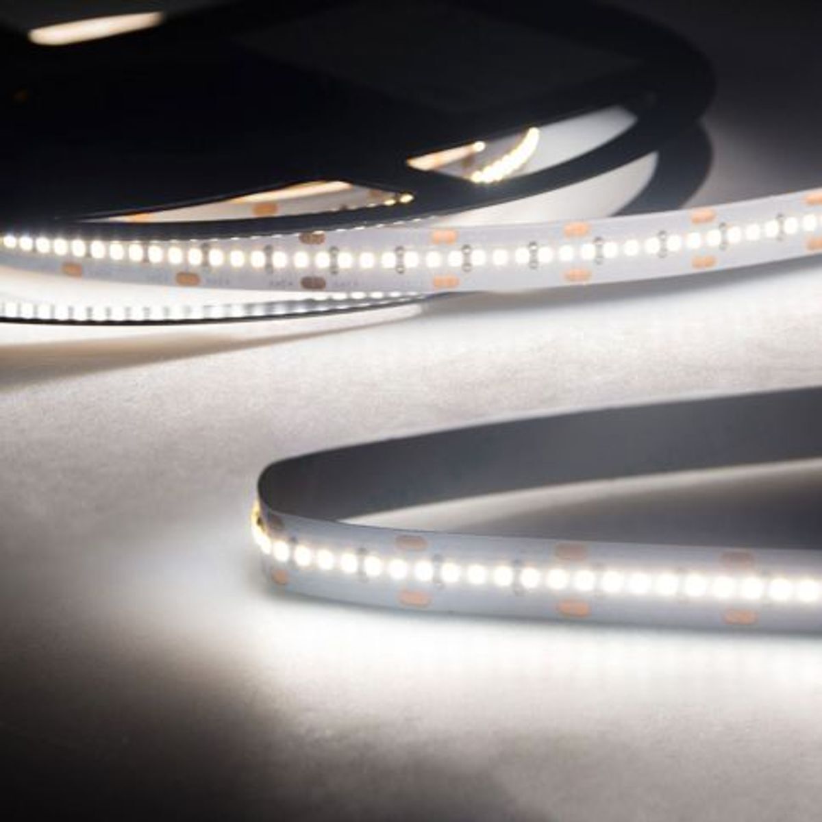 ISOLED LED Stripe Linear CRI90+, 24V DC, 10W/m, IP20, einfarbig, 5m/20m
